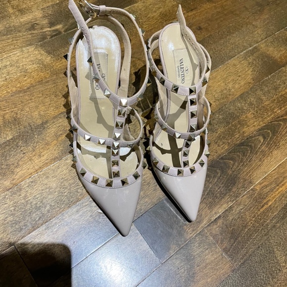 Valentino blush heels size 36 - Picture 2 of 2